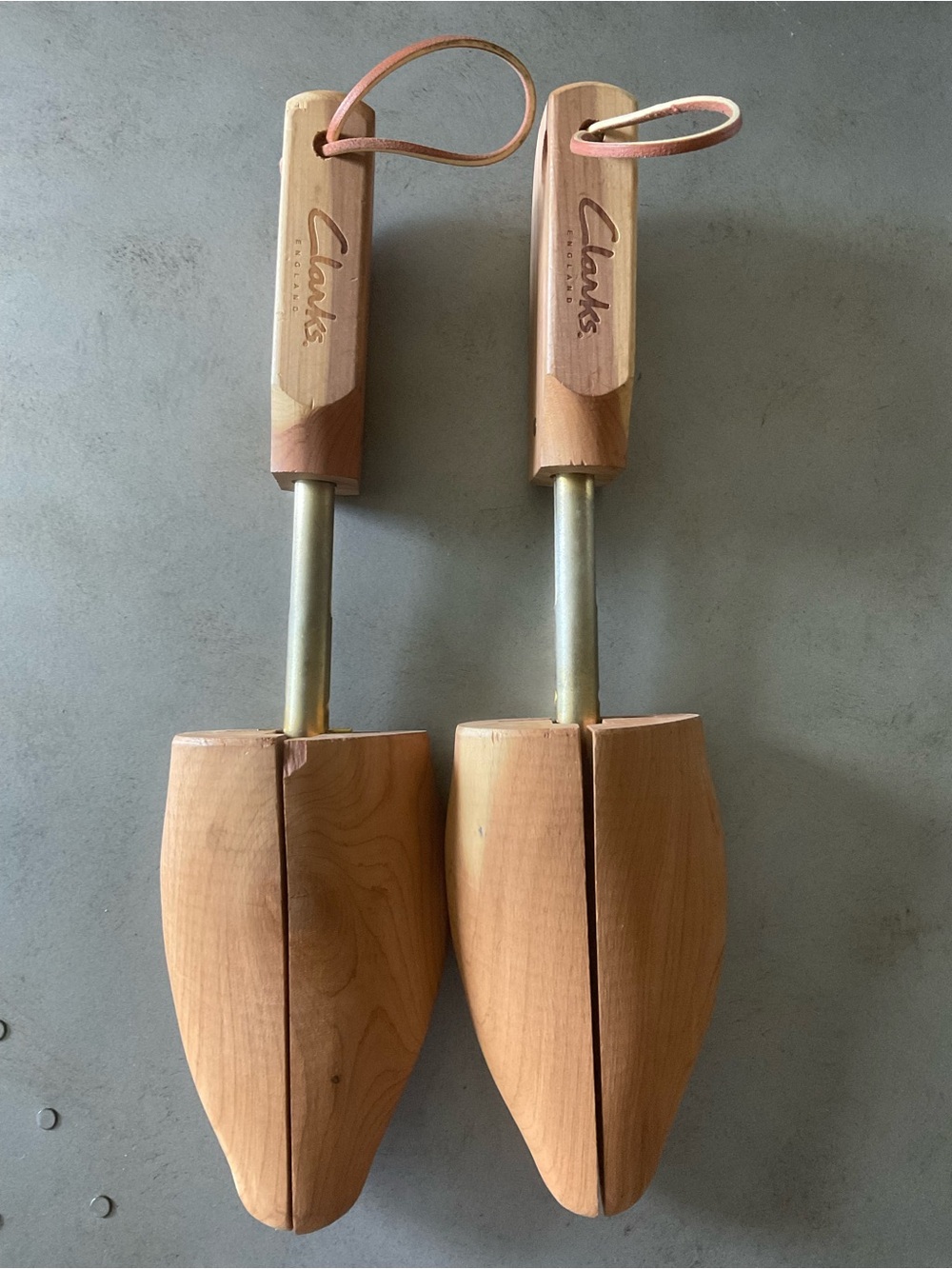 Pair Women’s/Men’s Clark’s England Cedar Aromatic Shoe Tree Form Stretcher Med